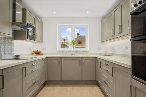 3 bedroom semi-detached house for sale, Cambridge Road, Sawbridgeworth CM21
