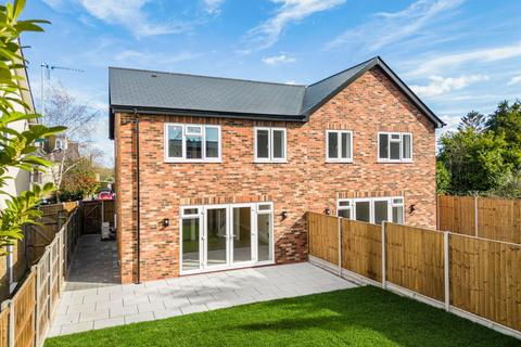 3 bedroom semi-detached house for sale, Cambridge Road, Sawbridgeworth CM21