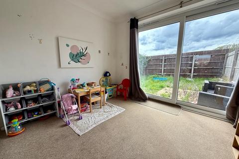 12 Dando Close, Wollaston, Wellingborough, NN29 7QB