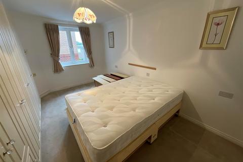 1 bedroom flat for sale, Beach Avenue, Birchington, Kent