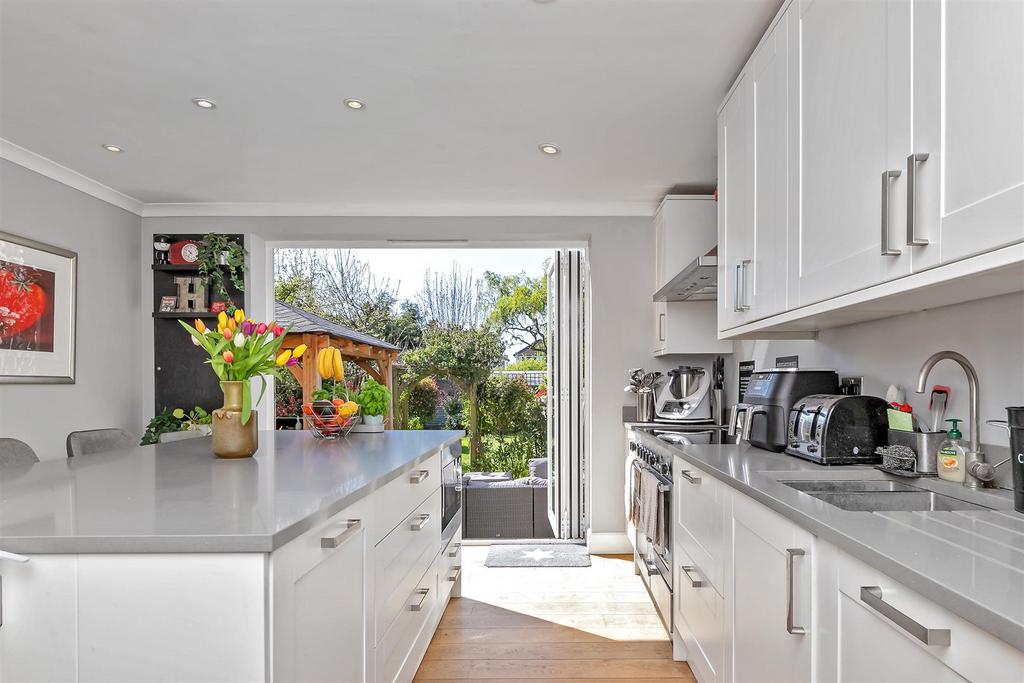 54 Elm Drive-15.jpg