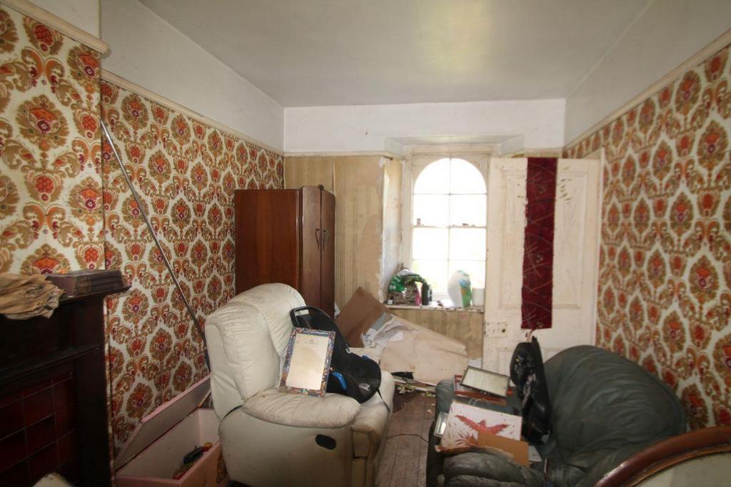 226 CR 2032423 web medium.jpg