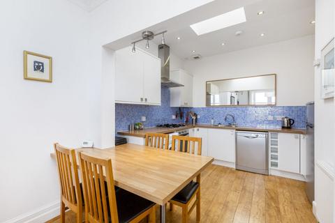 16d Melbourne Road, North Berwick, EH39 4JX