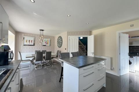 4 bedroom detached house for sale, Forge Wood Close, Congleton