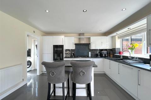 4 bedroom detached house for sale, Forge Wood Close, Congleton