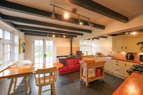 11 bedroom character property for sale, High Street, St Austell, PL26