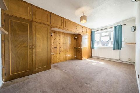 2 bedroom maisonette for sale, Littleton Road, Ashford TW15