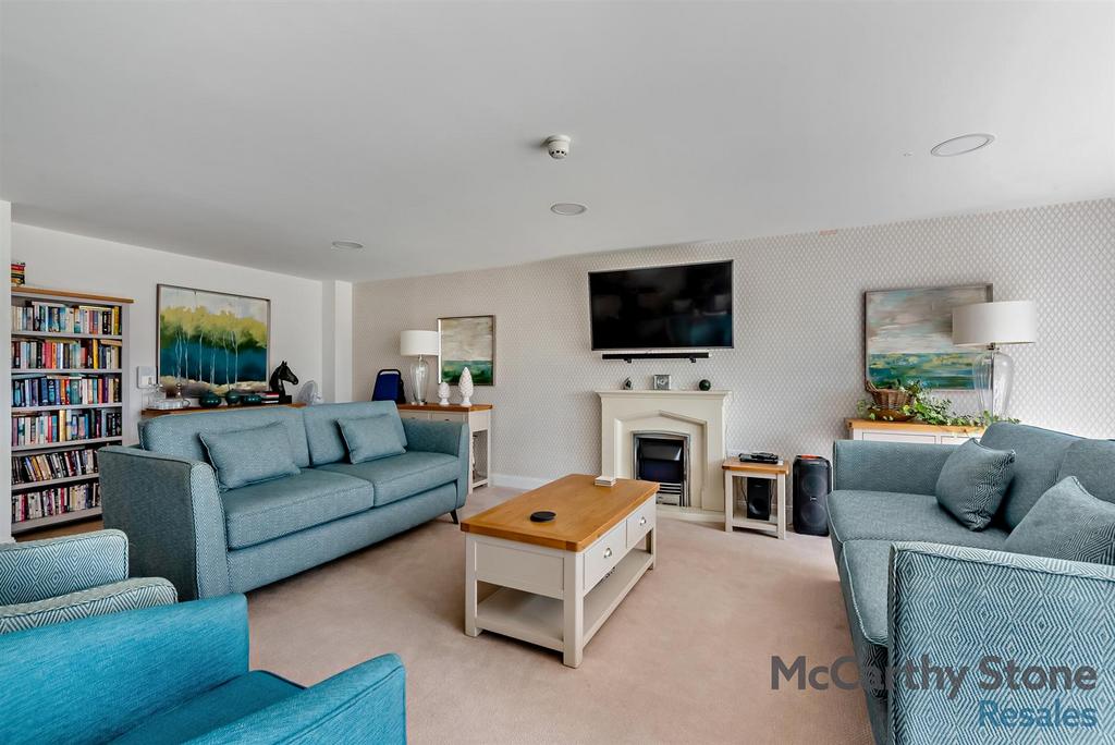 Homeowners Lounge