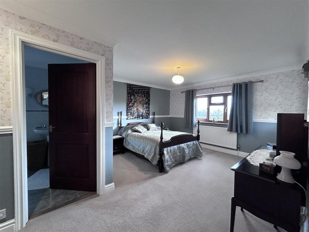 New bedroom photo.jpeg