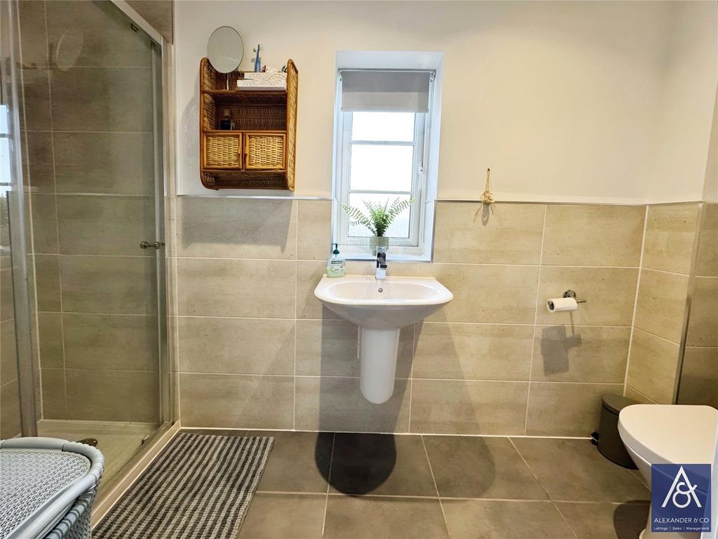 En-Suite Shower