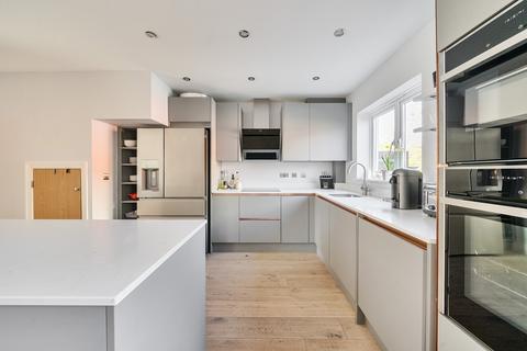 4 bedroom semi-detached house for sale, Whateley Close, Surrey GU2