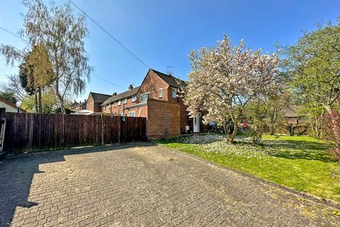 50 Bull Lane, Wombourne, Wolverhampton, WV5 9BZ