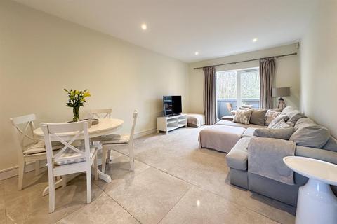 2 bedroom flat for sale, Bell Mead, Ingatestone