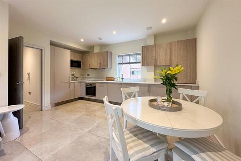2 bedroom flat for sale, Bell Mead, Ingatestone