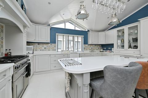 2 bedroom park home for sale, Peterborough, Cambridgeshire, PE8