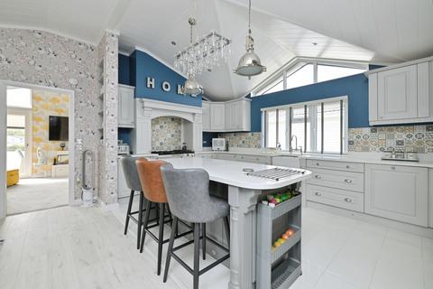 2 bedroom park home for sale, Peterborough, Cambridgeshire, PE8