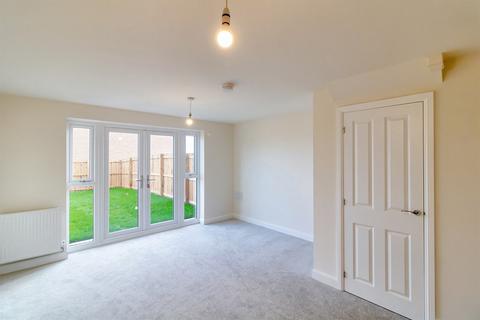 3 bedroom semi-detached house to rent, Cramlington NE23