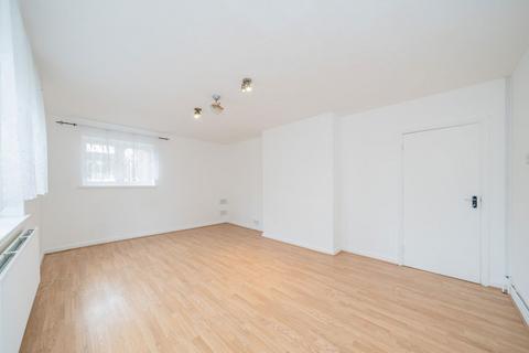 2 bedroom flat for sale, Lampton Road, Hounslow TW3