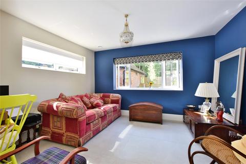 4 bedroom bungalow to rent, The Friary, Old Windsor, Berkshire, SL4