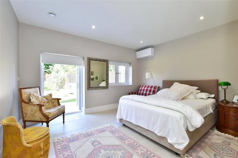 4 bedroom bungalow to rent, The Friary, Old Windsor, Berkshire, SL4