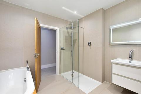 4 bedroom bungalow to rent, The Friary, Old Windsor, Berkshire, SL4