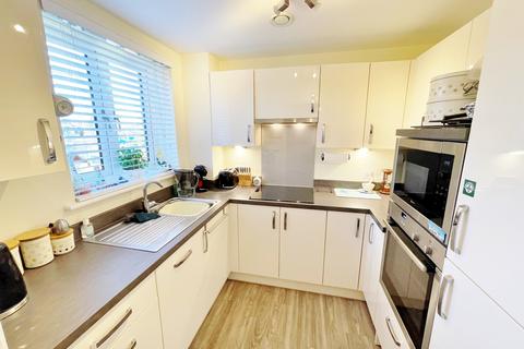 2 bedroom retirement property for sale, Beaulieu Road, Dibden Purlieu