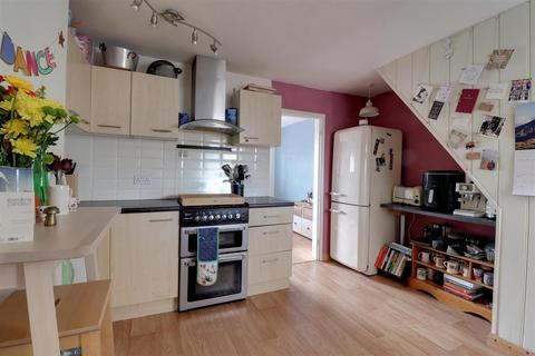 9 Avenue Terrace, Stonehouse, GL10 3RE