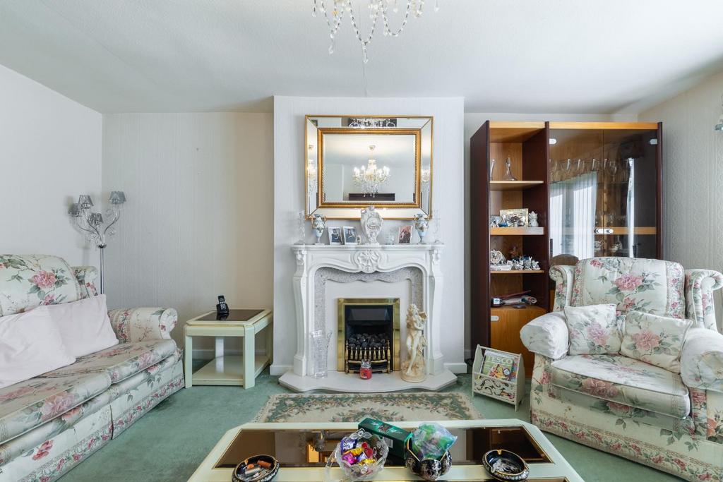 Lounge-2.jpg