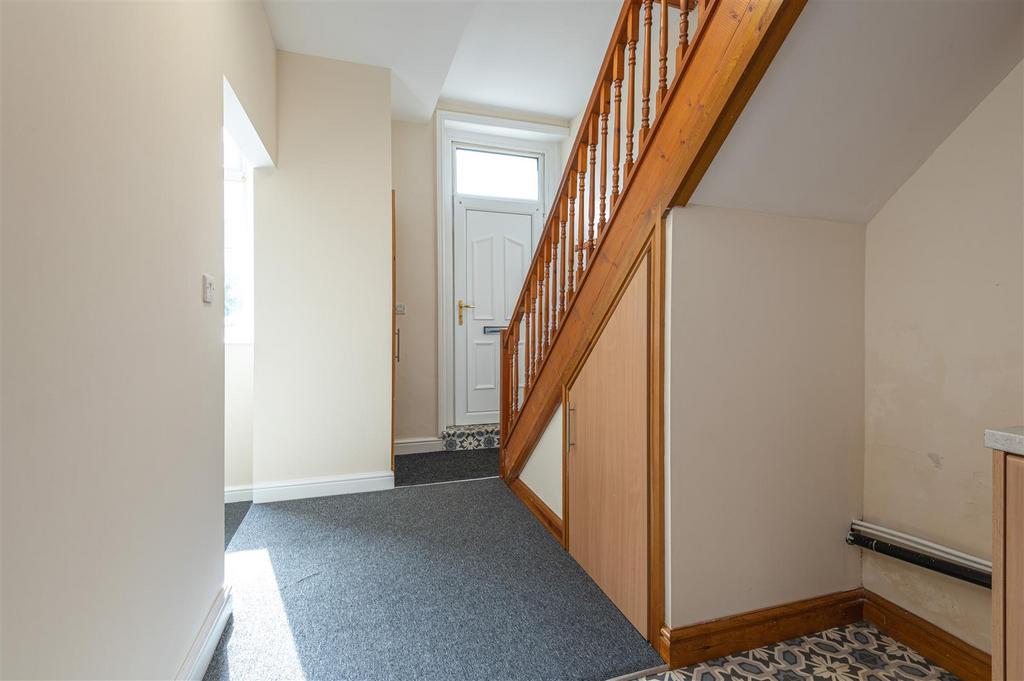 03 - 21 Saville Road HX5 0 LA.jpg