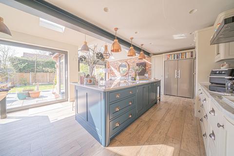 20 Saintbury Drive, Solihull, B91 3SZ