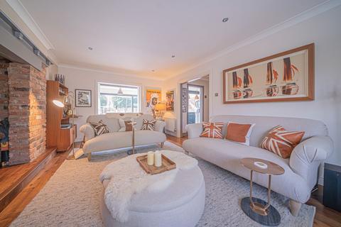 20 Saintbury Drive, Solihull, B91 3SZ