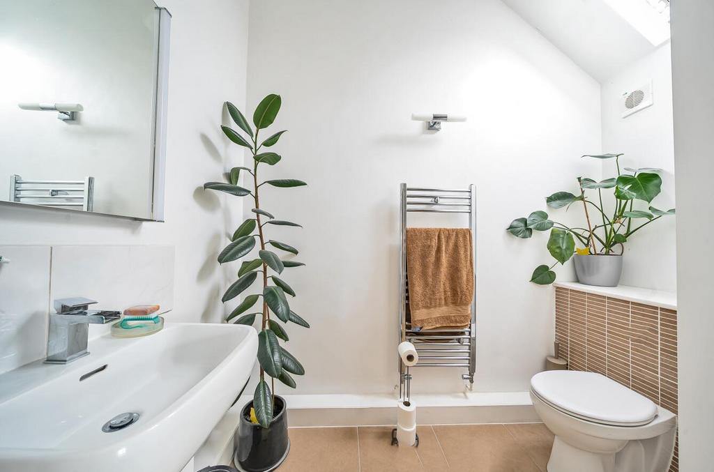 Ensuite2.jpg