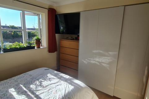 1 bedroom flat for sale, Beaconsfield Road, London NW10