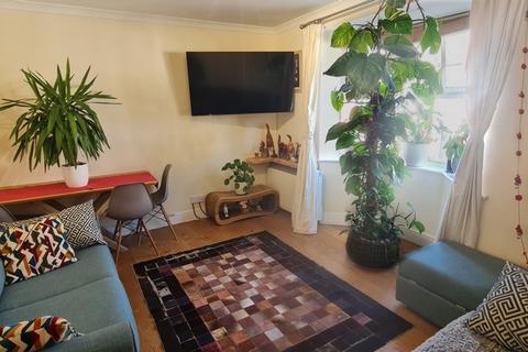 1 bedroom flat for sale, Beaconsfield Road, London NW10
