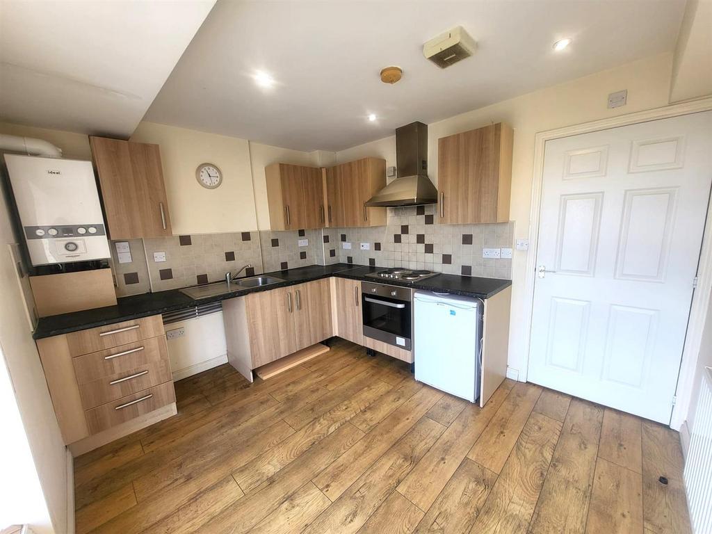 Kitchen Pic 2