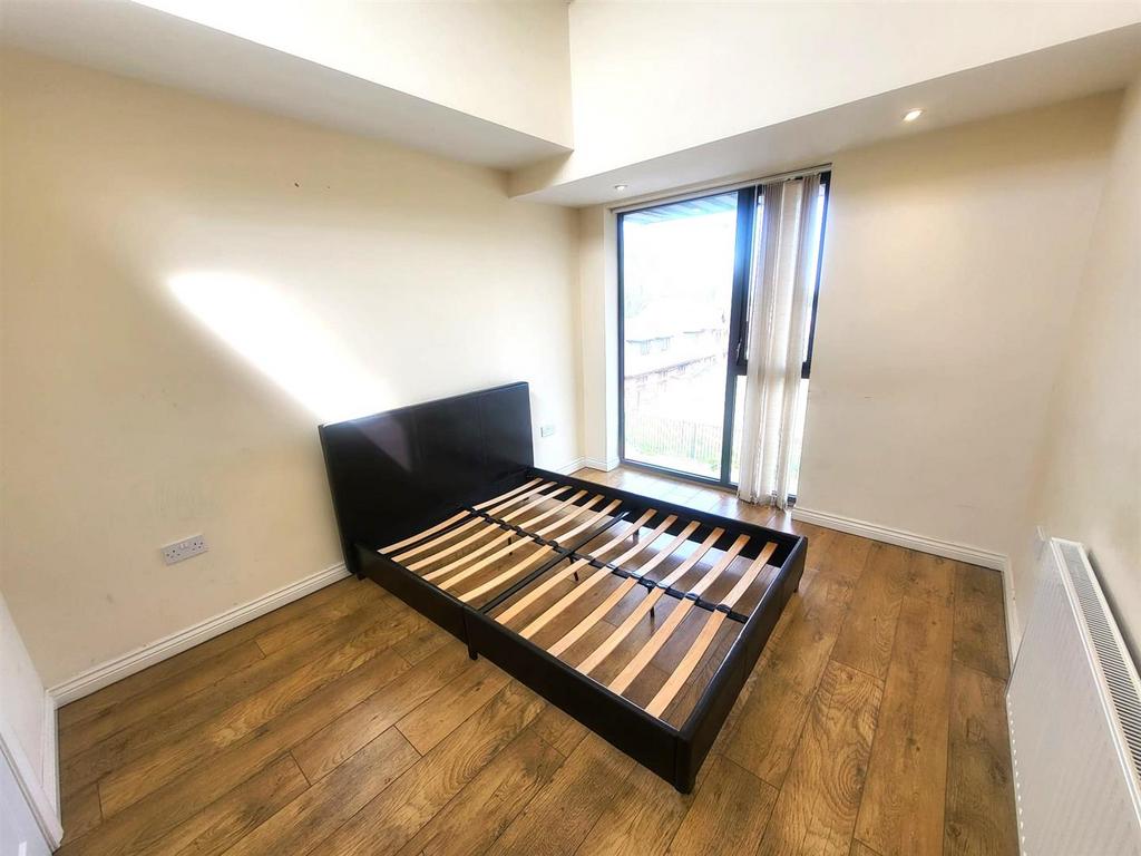 Bedroom 1 Pic 1