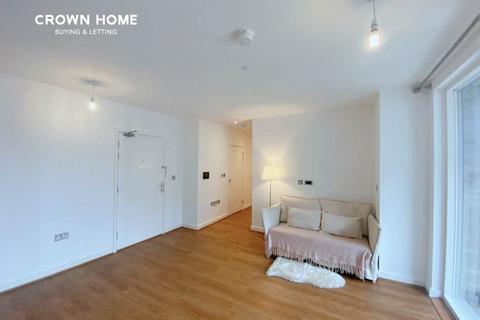 3 bedroom apartment to rent, 1 Madison Way, London E20