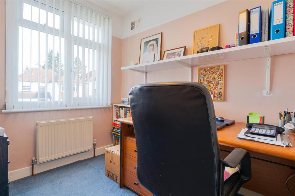 Bedroom..jpg