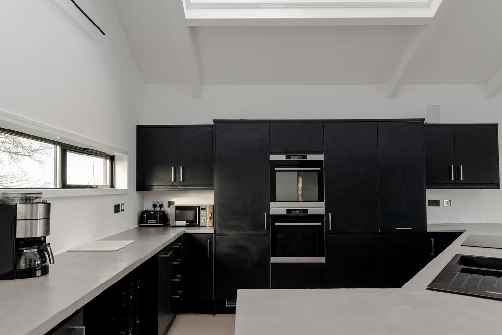 266228 - TMH MILE END ROAD-107.jpg