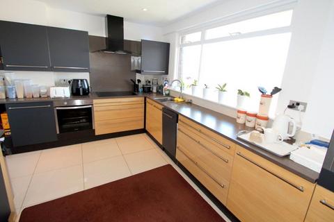 3 bedroom apartment for sale, Montagu Court, Gosforth, NE3