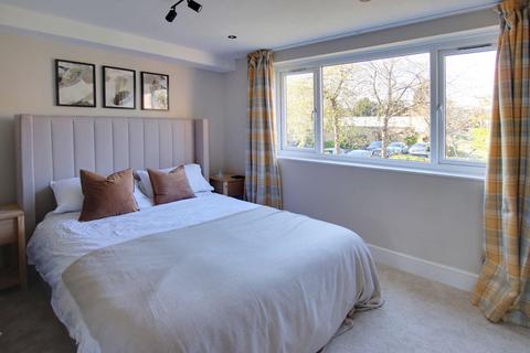 58 Green Acres, Croydon, CR0 5UX