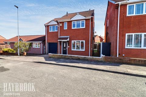 35 Holmoak Close, Swinton, Mexborough, S64 8UF