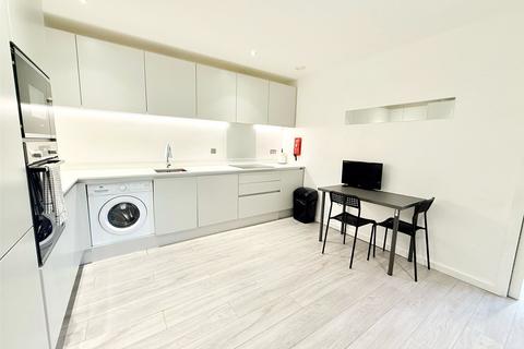 undefined, High Street, Purley, CR8