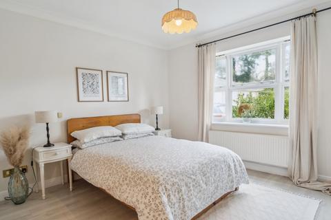2 bedroom apartment for sale, Sovereign Beeches, Farnham Common SL2