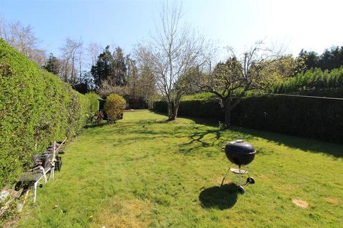 undefined, Woodham Lane, New Haw