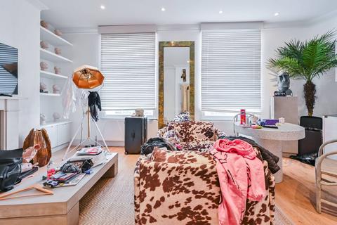 1 bedroom flat for sale, Wardour Street, Soho, London, W1F