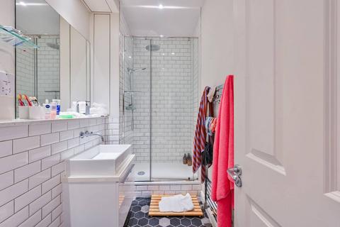 1 bedroom flat for sale, Wardour Street, Soho, London, W1F