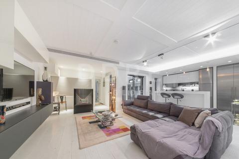 2 bedroom apartment for sale, Hollen Street, London, W1F