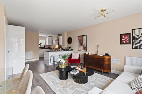 4 bedroom link detached house for sale, Steers Lane, Crawley RH10