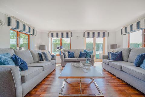 5 bedroom detached house for sale, Malthouse Lane, Earlswood
